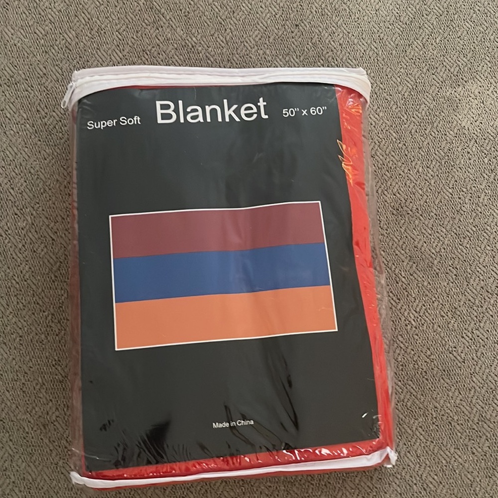 Blanket - Picture 4 of 4